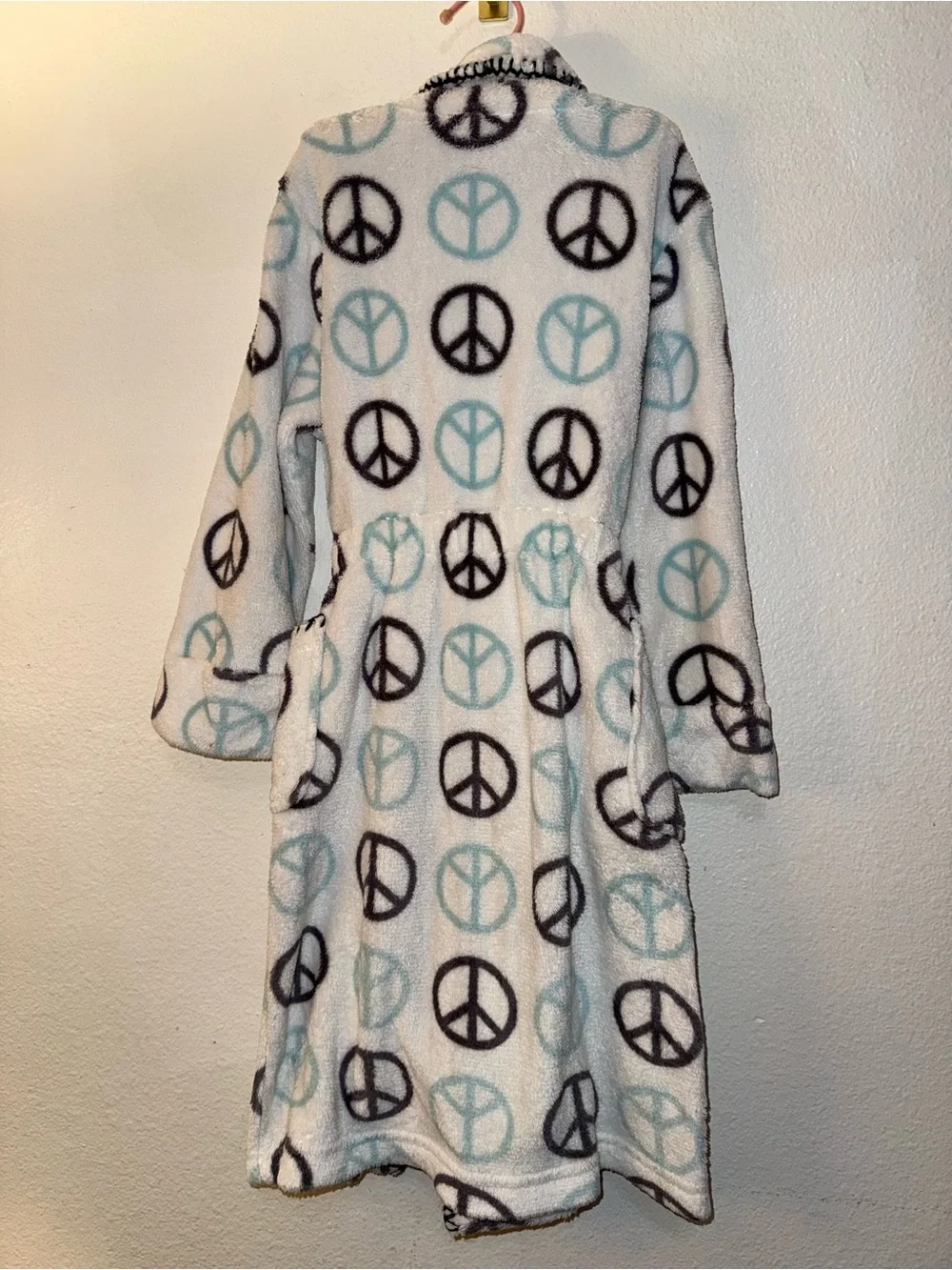 P.J. Salvage White Plush Robe with Blue & Black Peace Signs
